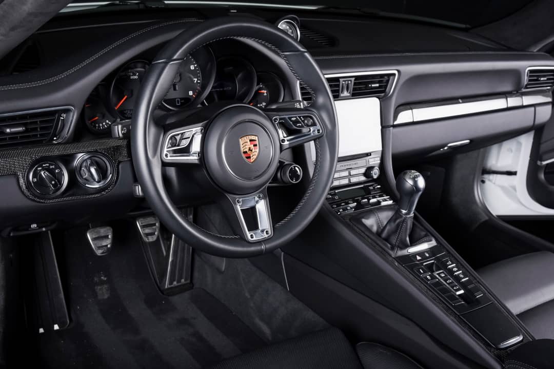 2018 Porsche 911 Carrera GTS — photo 4