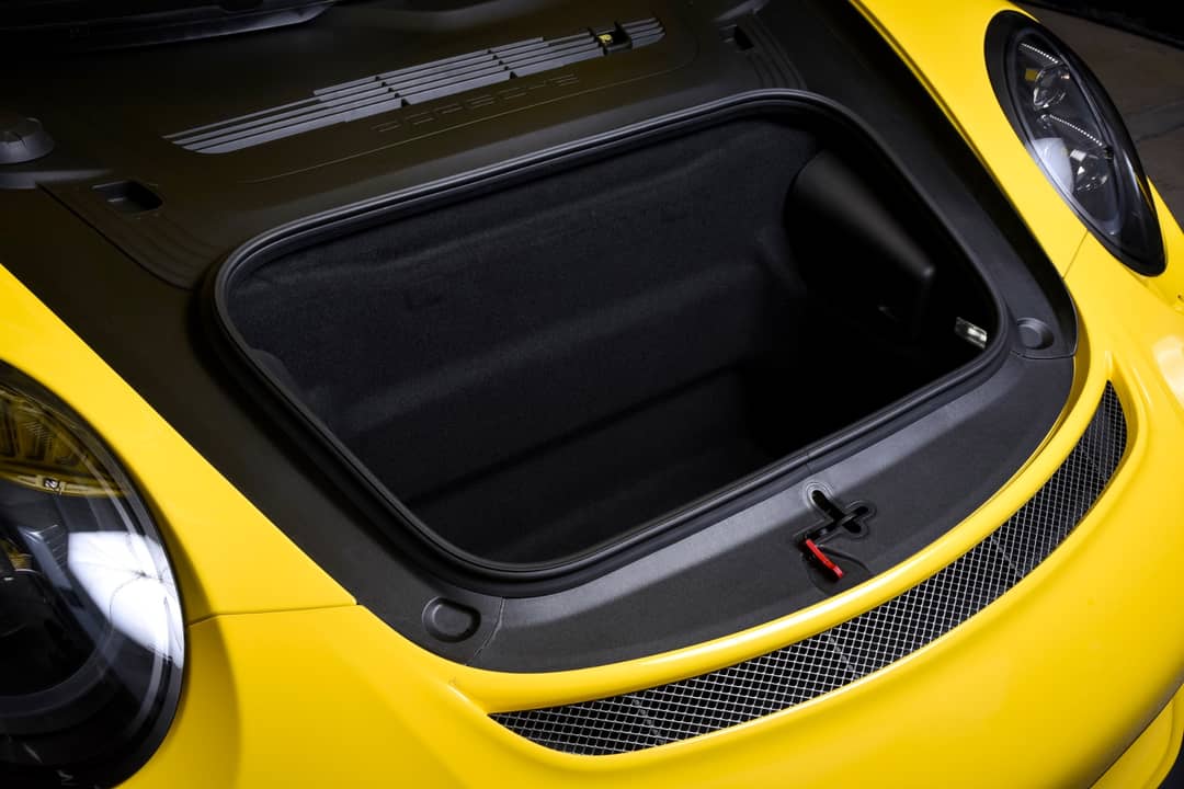 2018 Porsche 911 GT3 — photo 39