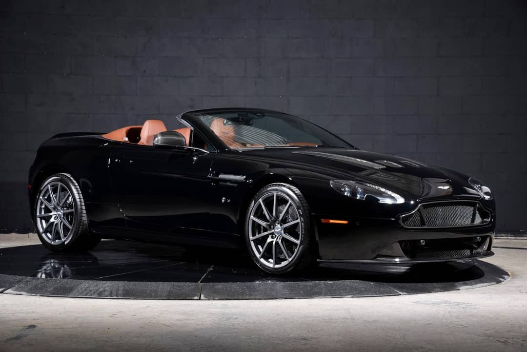 2017 Aston Martin V12 Vantage S Roadster — photo 2