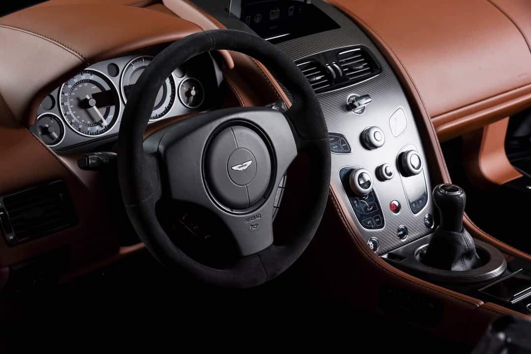 2017 Aston Martin V12 Vantage S Roadster — photo 16