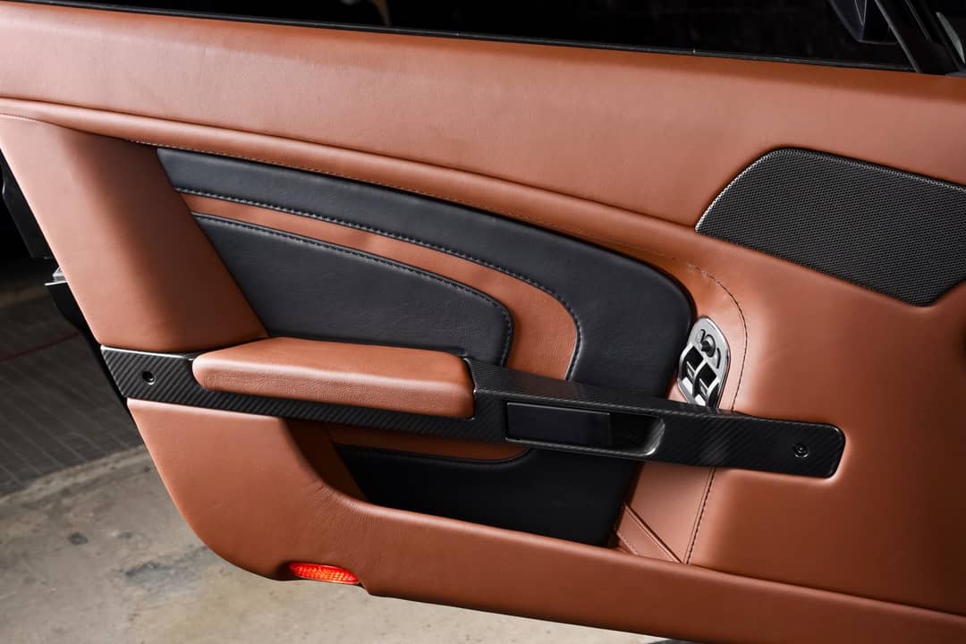 2017 Aston Martin V12 Vantage S Roadster — photo 21