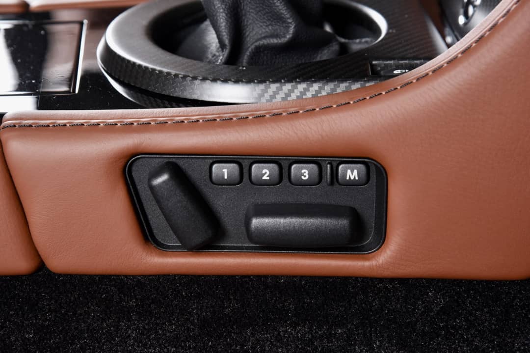 2017 Aston Martin V12 Vantage S Roadster — photo 28