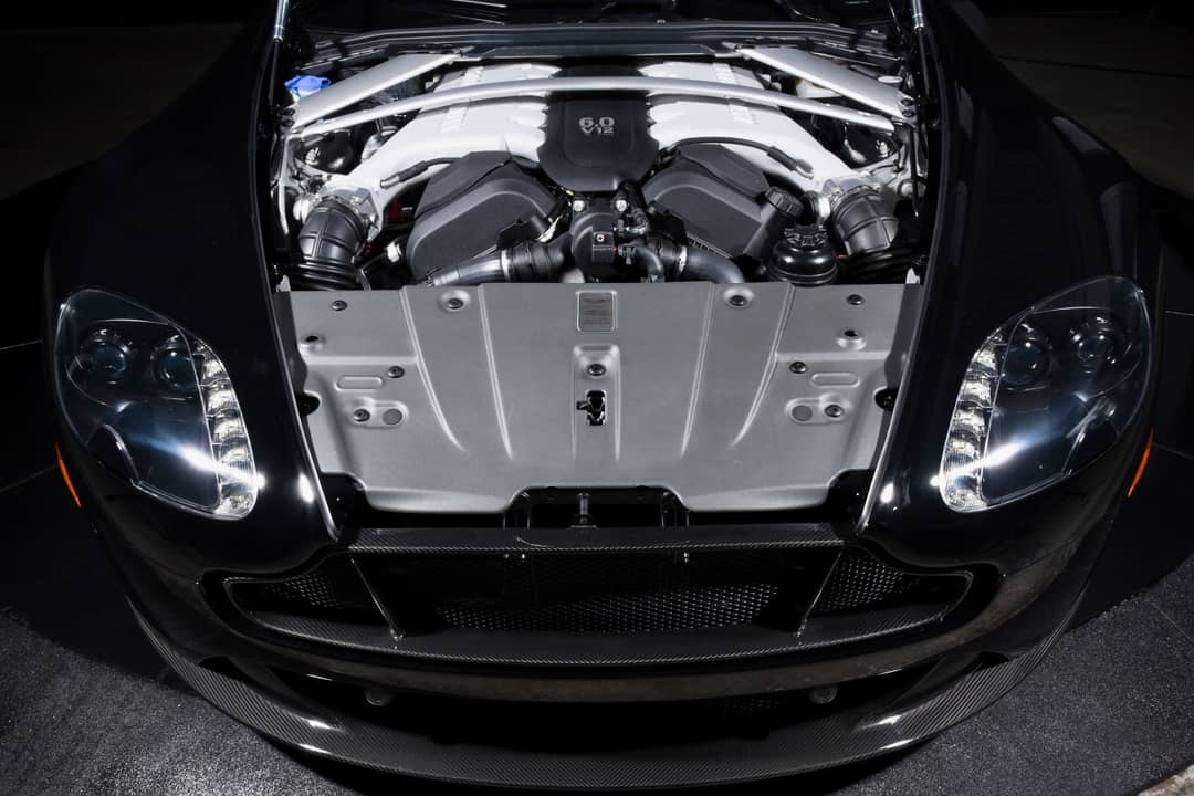 2017 Aston Martin V12 Vantage S Roadster — photo 32