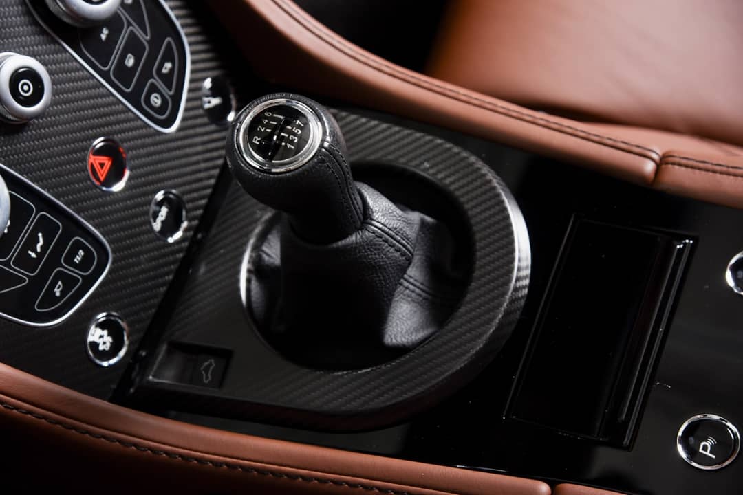 2017 Aston Martin V12 Vantage S Roadster — photo 6