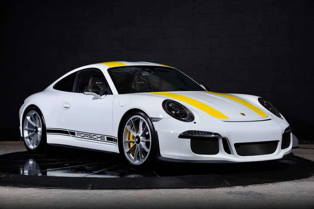 2016 Porsche 911 R — photo 2