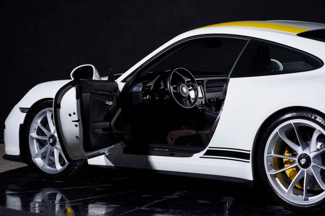 2016 Porsche 911 R — photo 18