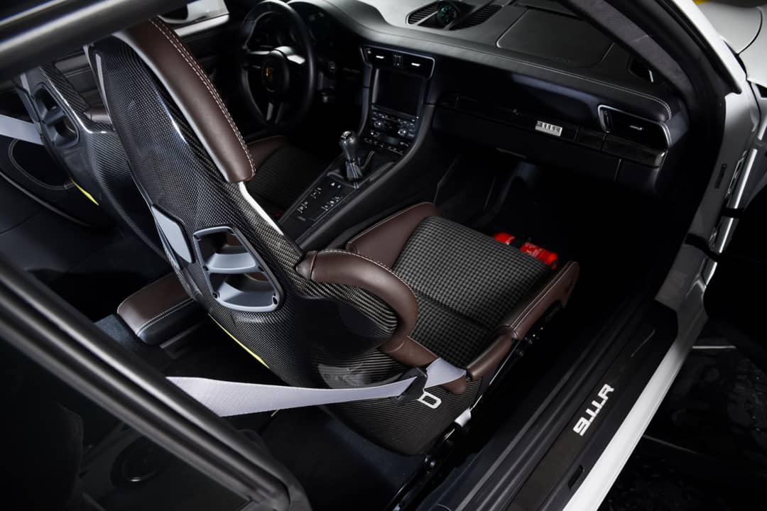 2016 Porsche 911 R — photo 34