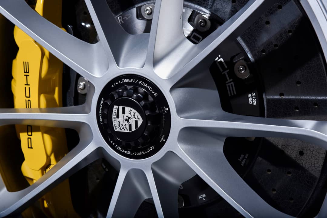 2016 Porsche 911 R — photo 43