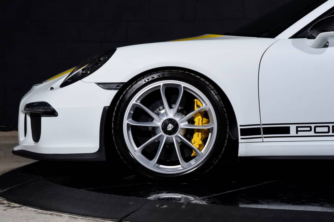 2016 Porsche 911 R — photo 44
