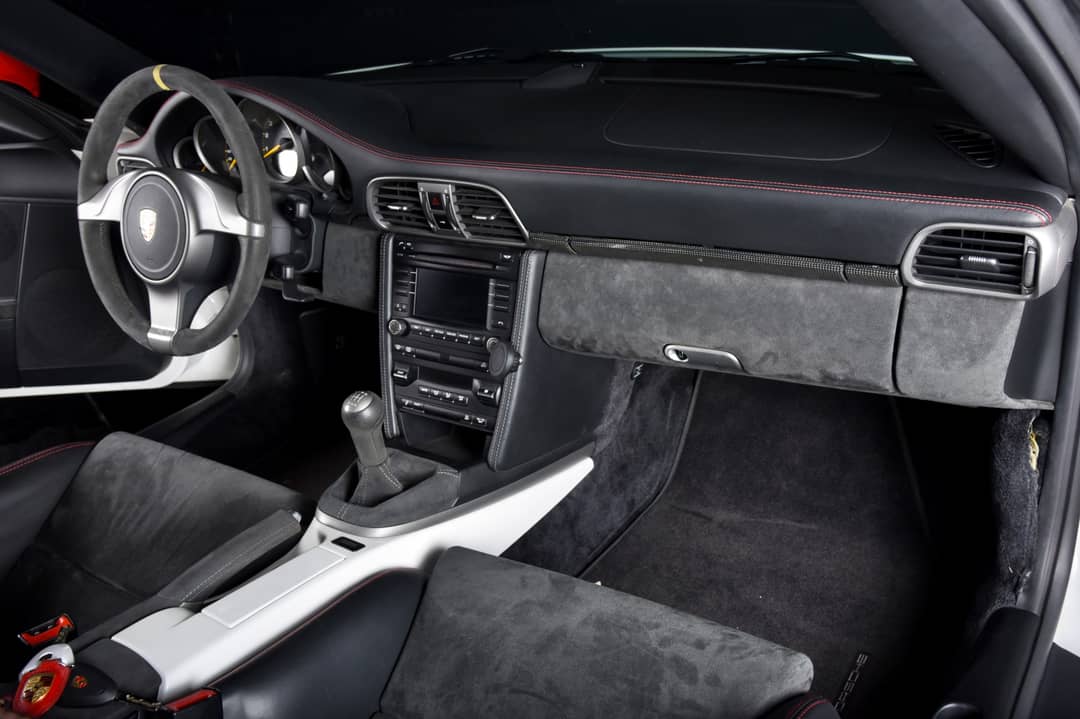 2010 Porsche 911 GT3 RS — photo 19