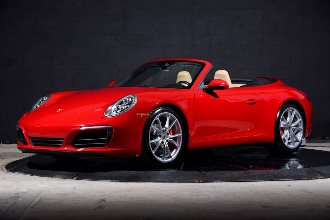 2017 Porsche 911 Carrera S — photo 2
