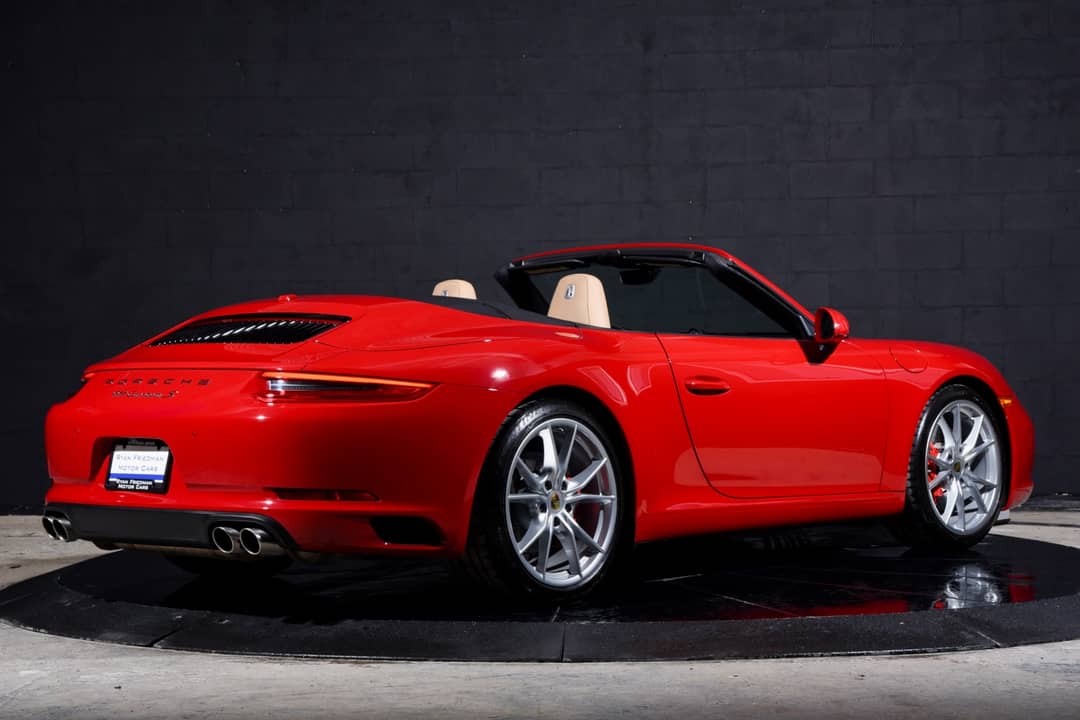 2017 Porsche 911 Carrera S — photo 11