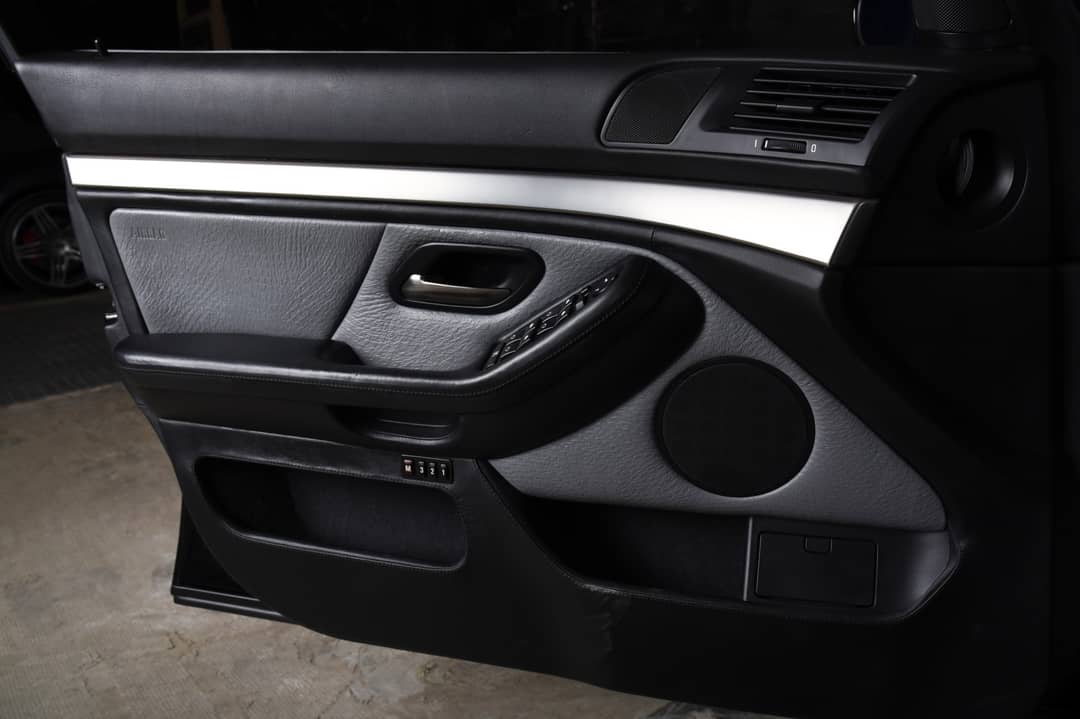 2000 BMW M5 — photo 29