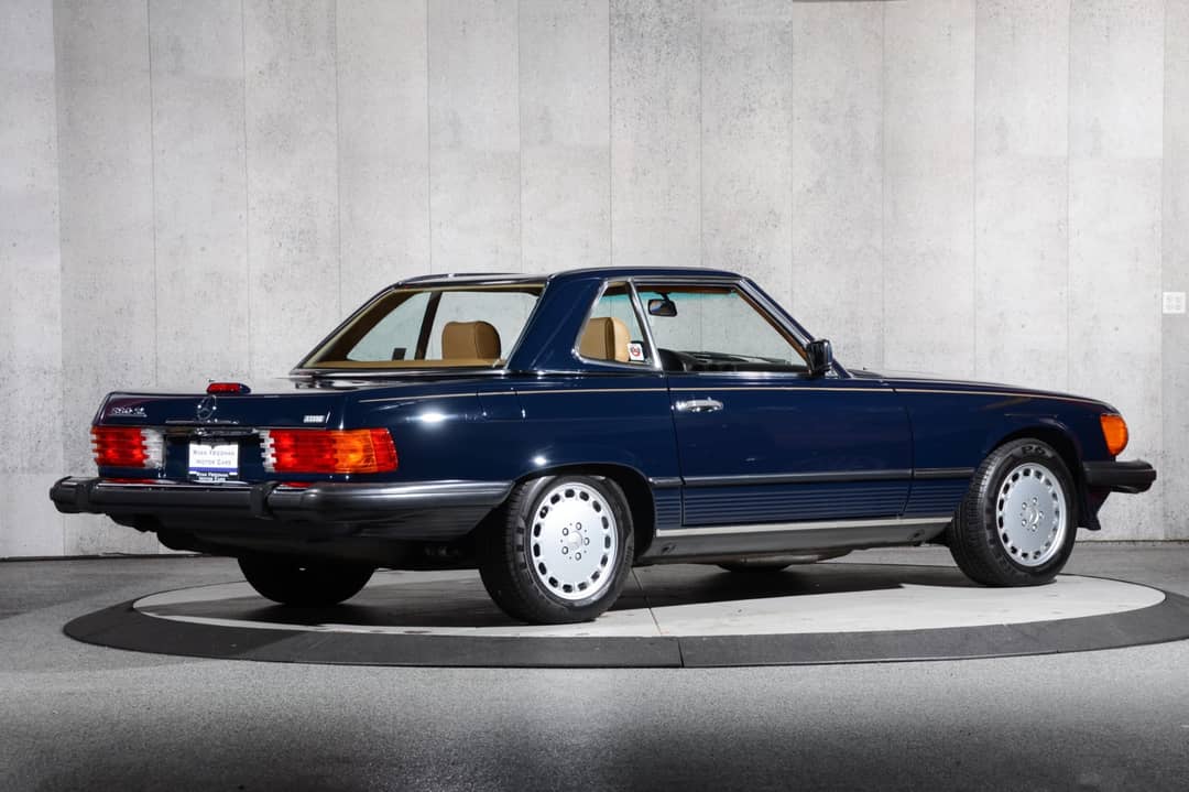 1988 Mercedes-Benz 560-Class 560 SL — photo 11
