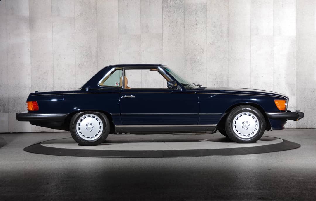 1988 Mercedes-Benz 560-Class 560 SL — photo 12