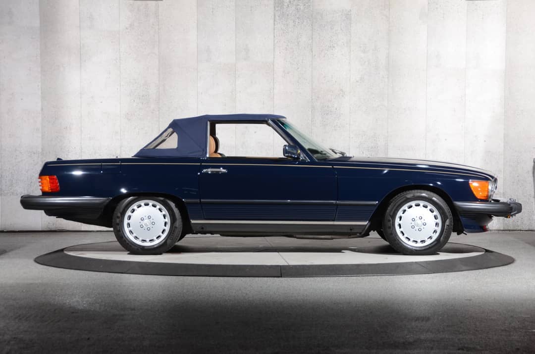 1988 Mercedes-Benz 560-Class 560 SL — photo 15