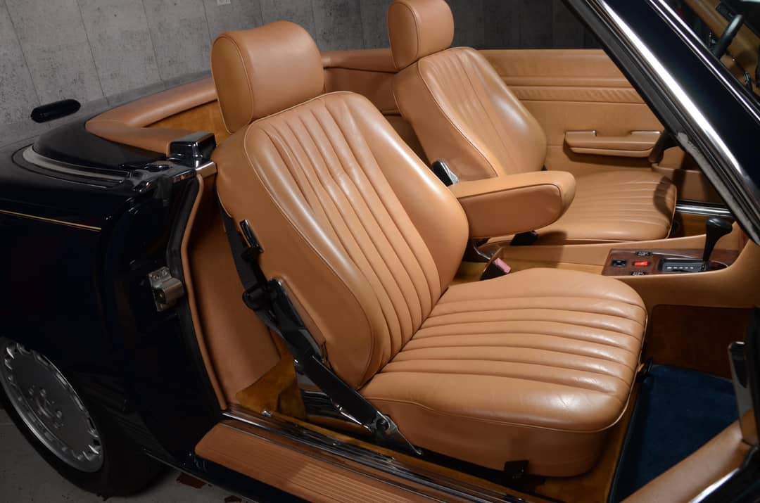 1988 Mercedes-Benz 560-Class 560 SL — photo 19