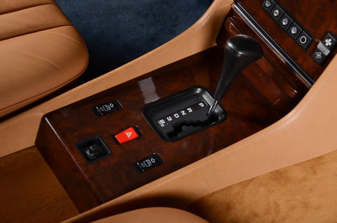 1988 Mercedes-Benz 560-Class 560 SL — photo 20