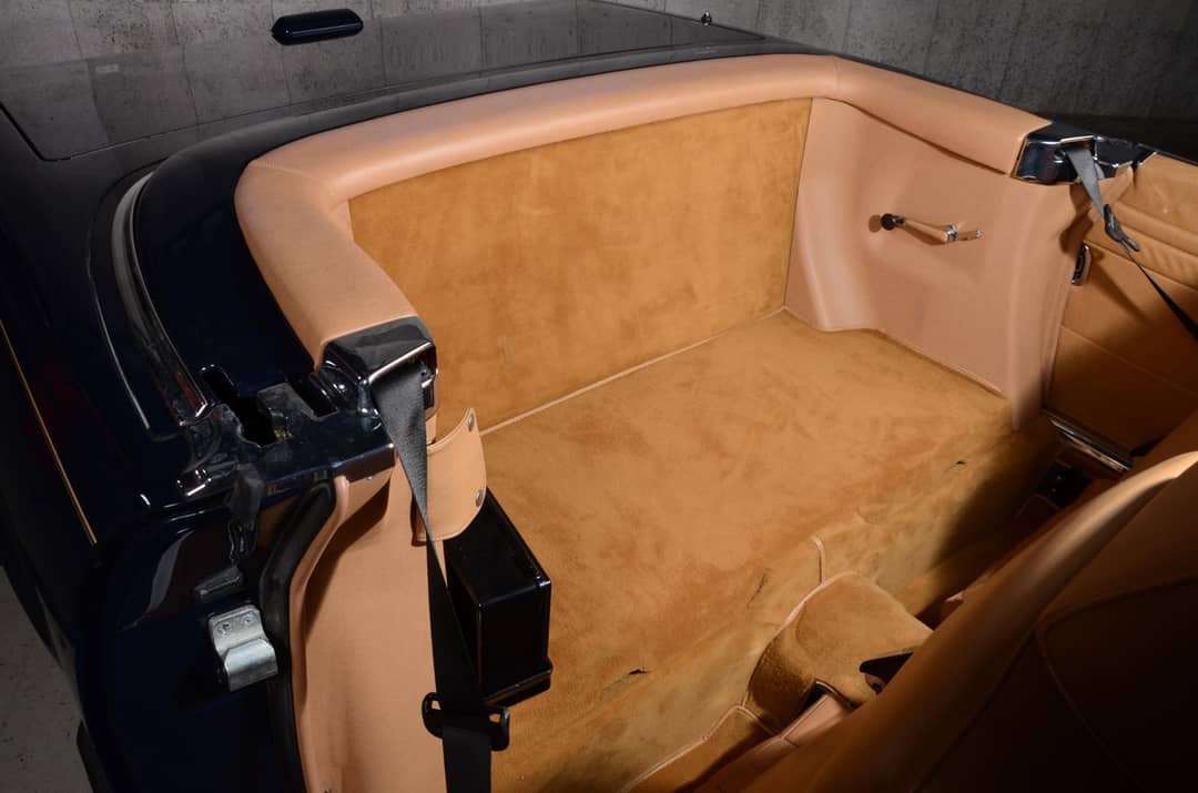 1988 Mercedes-Benz 560-Class 560 SL — photo 24