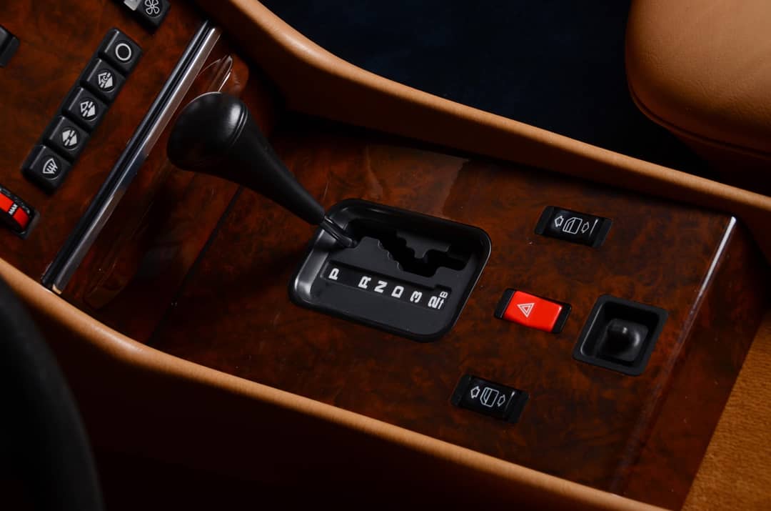 1988 Mercedes-Benz 560-Class 560 SL — photo 6