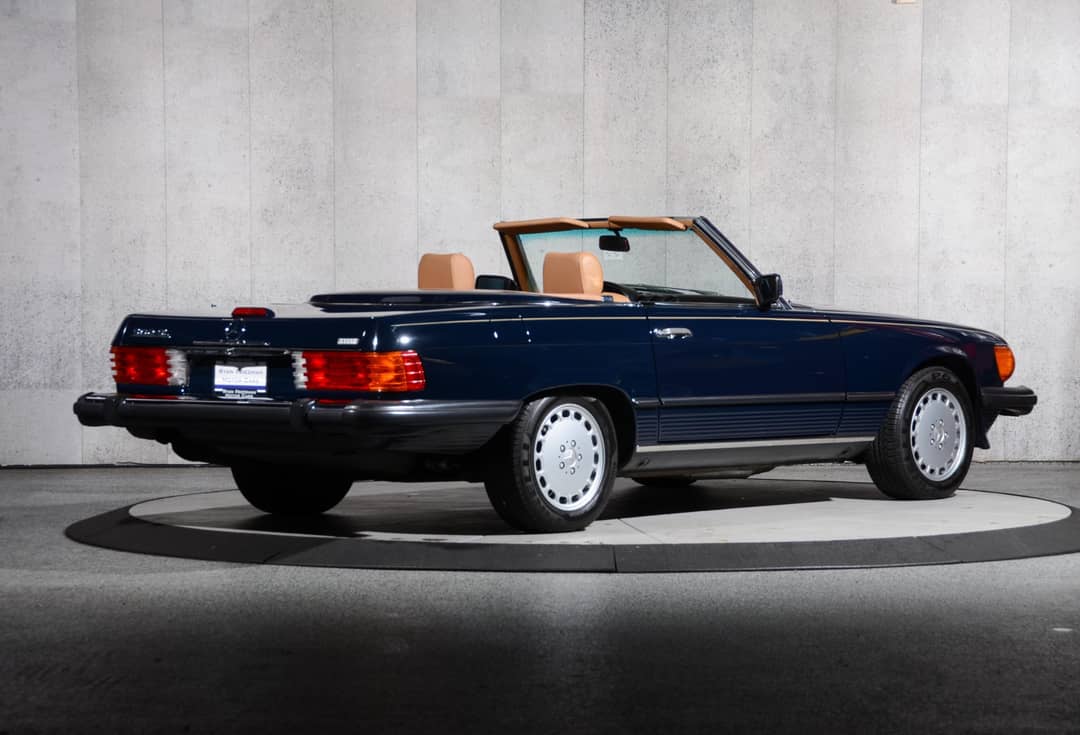 1988 Mercedes-Benz 560-Class 560 SL — photo 10