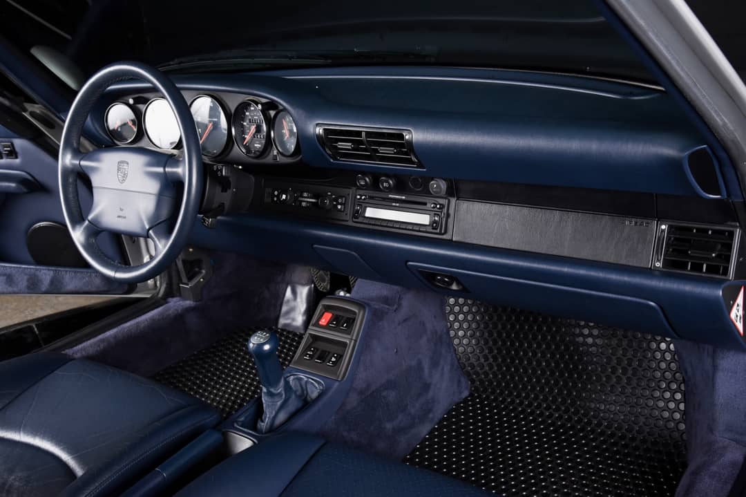 1997 Porsche 911 Carrera 4S — photo 17