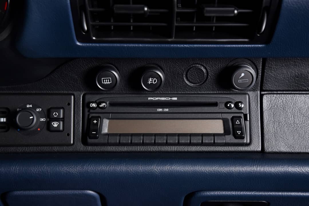 1997 Porsche 911 Carrera 4S — photo 21