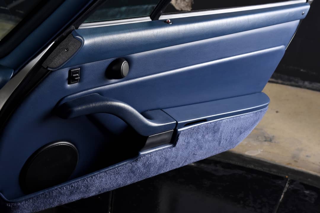 1997 Porsche 911 Carrera 4S — photo 23