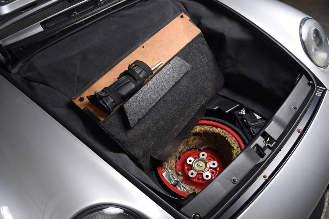 1997 Porsche 911 Carrera 4S — photo 29