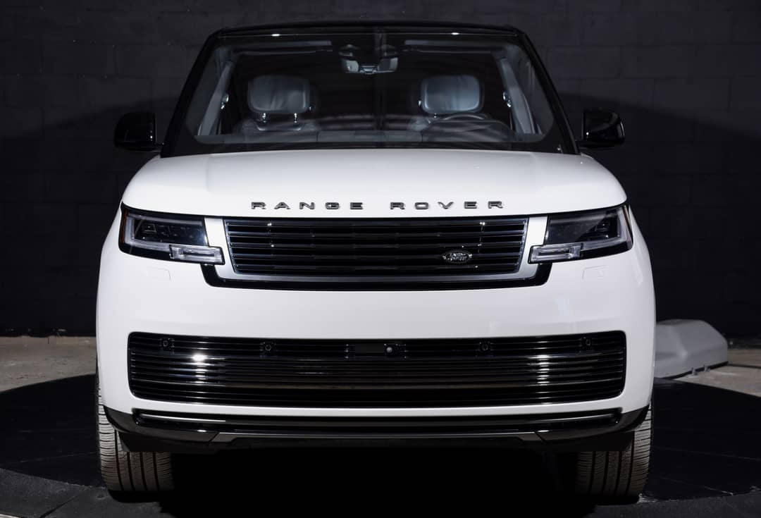 2023 Land Rover Range Rover P530 SV LWB — photo 12