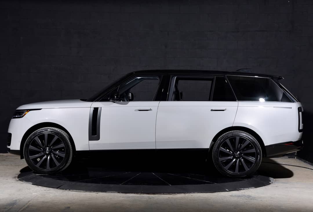 2023 Land Rover Range Rover P530 SV LWB — photo 14