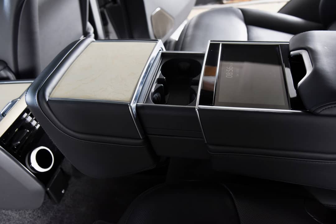 2023 Land Rover Range Rover P530 SV LWB — photo 25