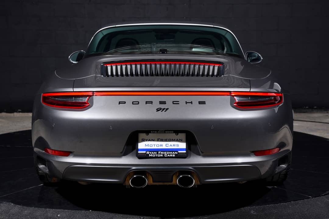 2017 Porsche 911 Targa 4S — photo 12