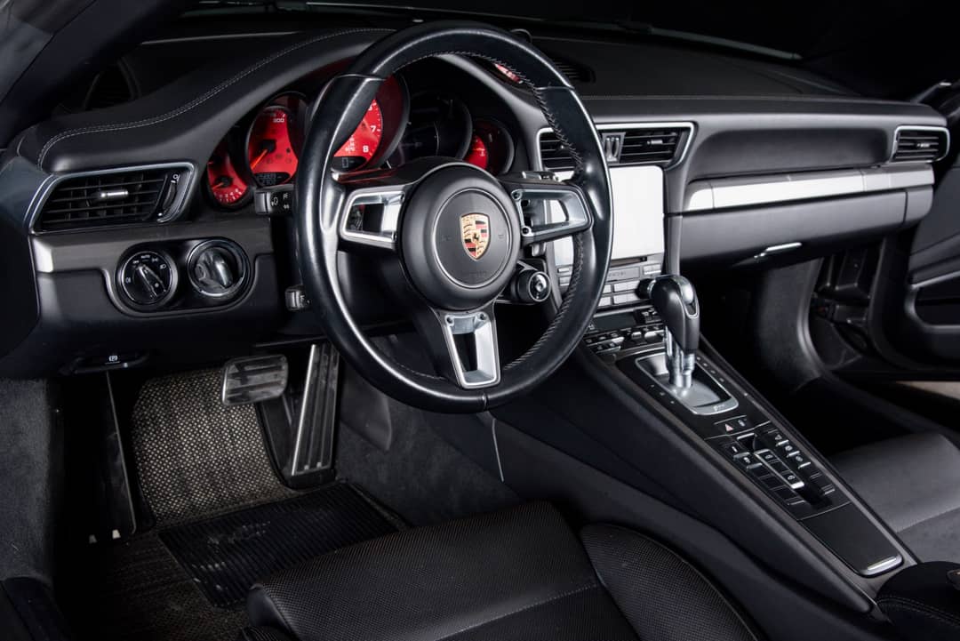 2017 Porsche 911 Targa 4S — photo 14