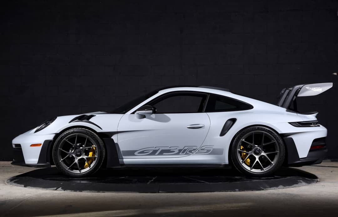 2025 Porsche 911 GT3 RS — photo 24