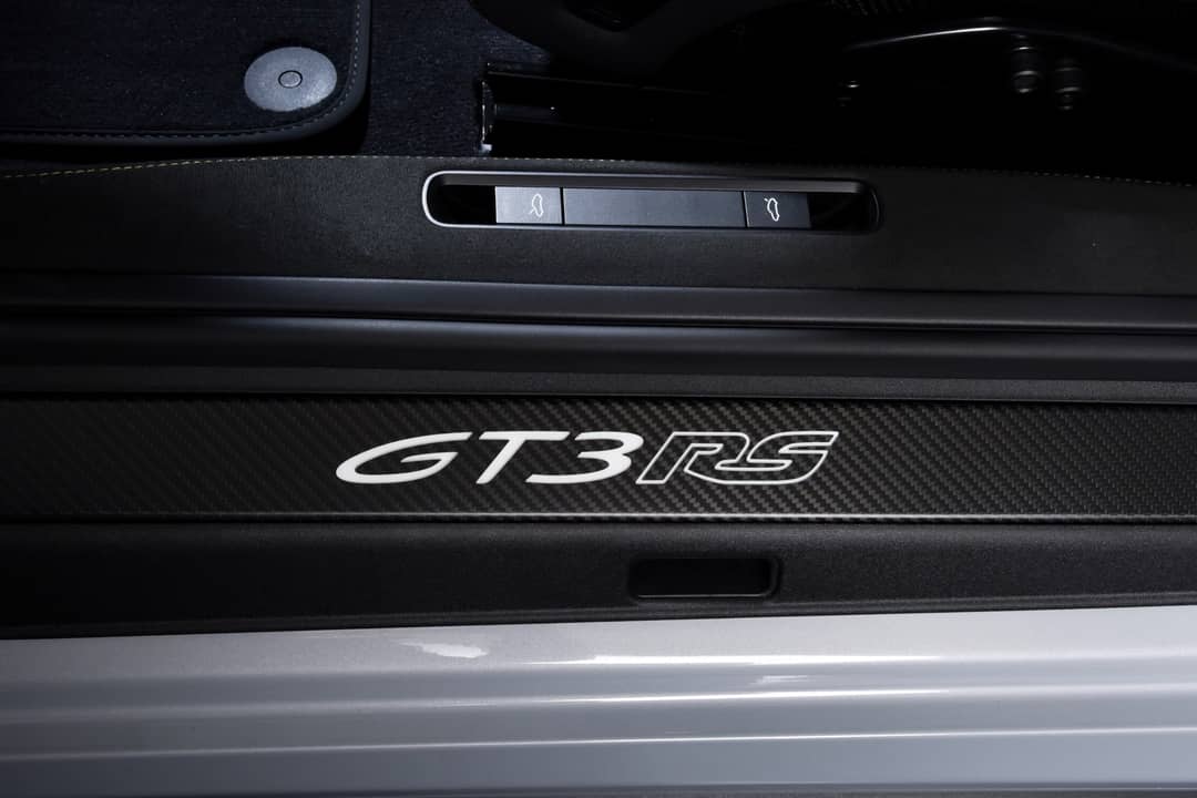2025 Porsche 911 GT3 RS — photo 39