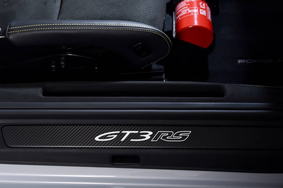 2025 Porsche 911 GT3 RS — photo 9