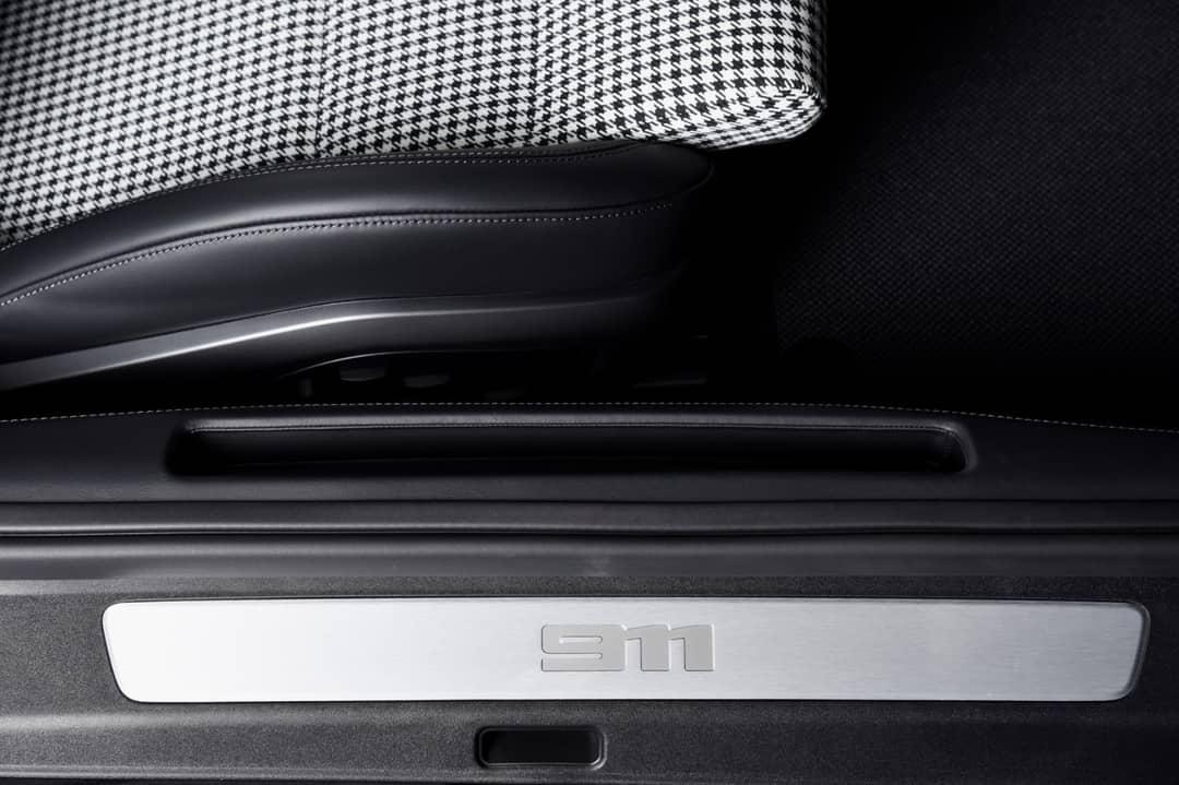 2025 Porsche 911 Turbo S — photo 28