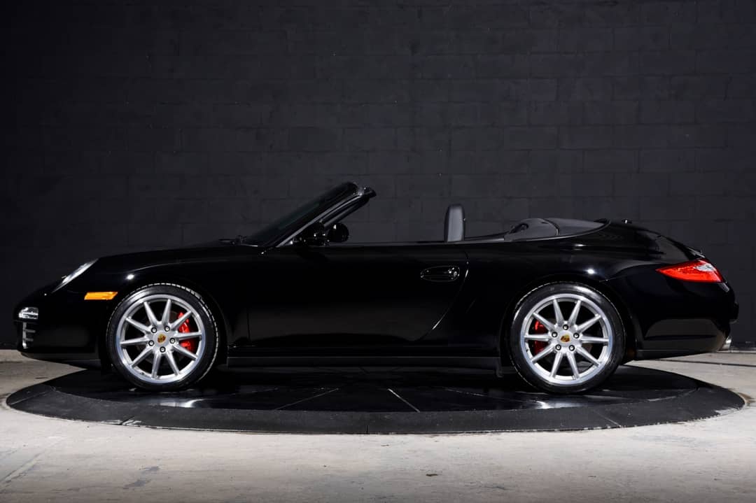 2010 Porsche 911 Carrera 4S — photo 11