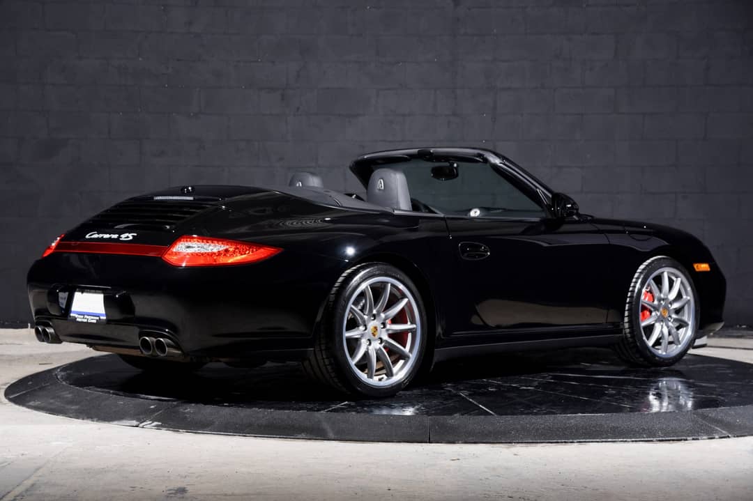 2010 Porsche 911 Carrera 4S — photo 3