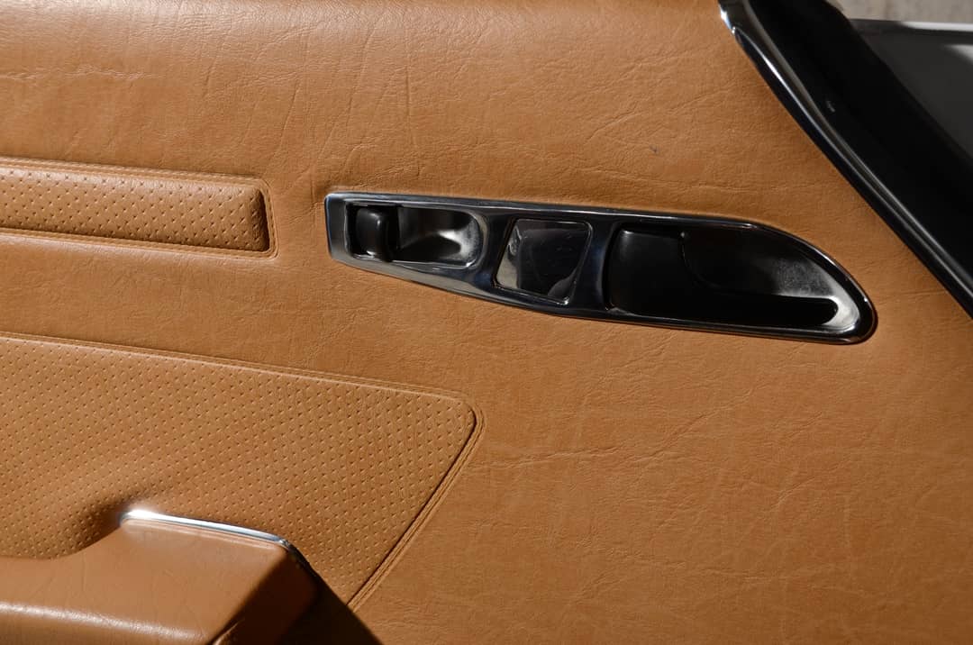 1987 Mercedes-Benz 560-Class 560 SL — photo 24