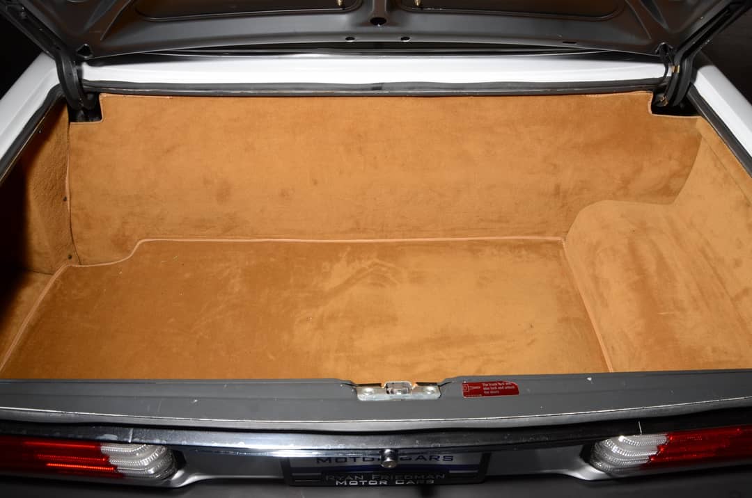 1987 Mercedes-Benz 560-Class 560 SL — photo 33