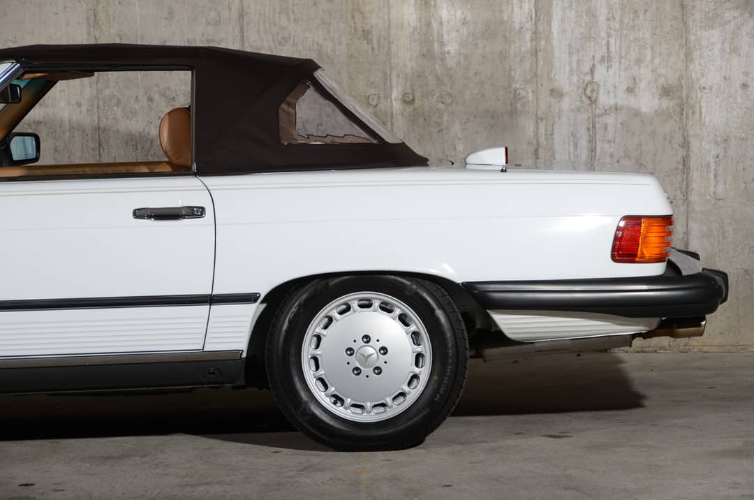 1987 Mercedes-Benz 560-Class 560 SL — photo 46