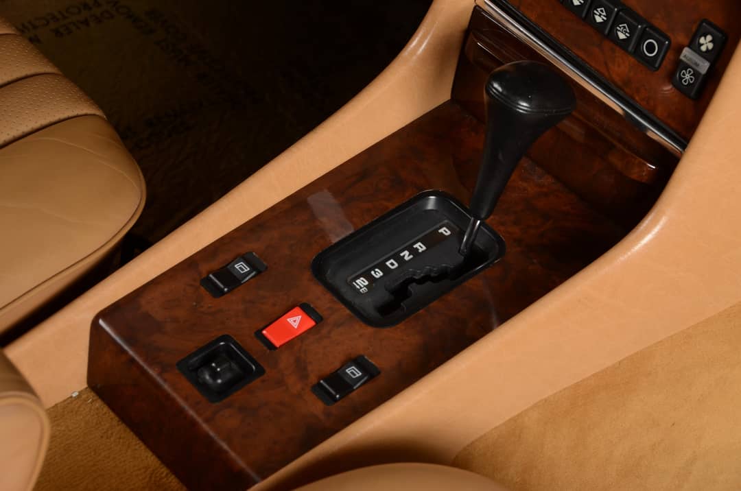 1987 Mercedes-Benz 560-Class 560 SL — photo 6