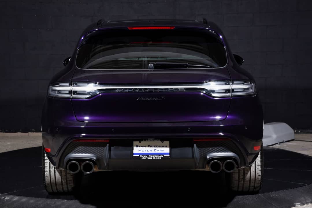 2022 Porsche Macan S — photo 12