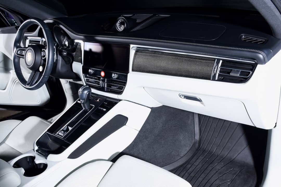 2022 Porsche Macan S — photo 15
