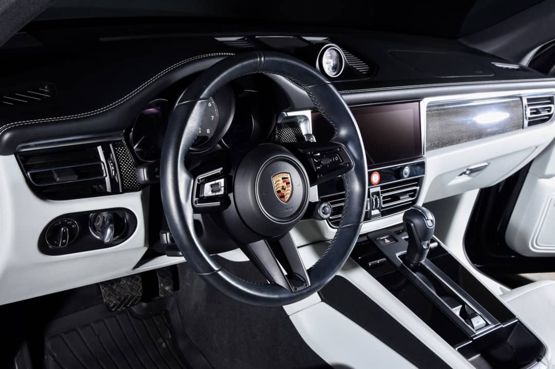 2022 Porsche Macan S — photo 4