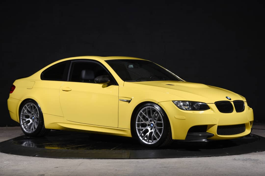 2011 BMW M3 — photo 2