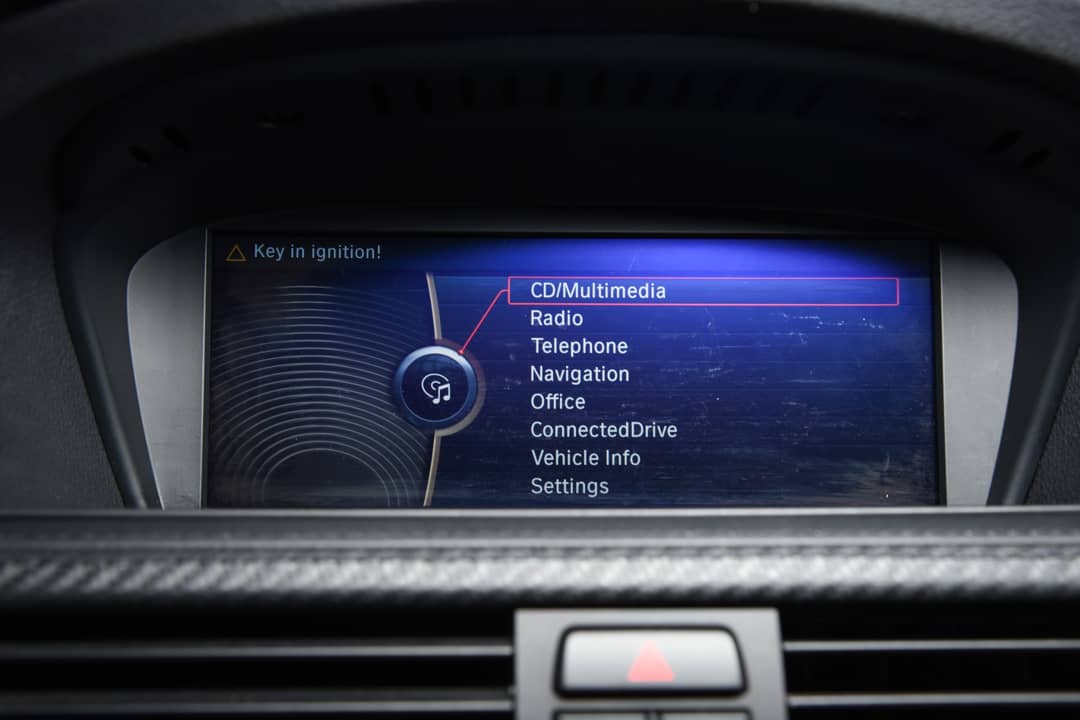 2011 BMW M3 — photo 18