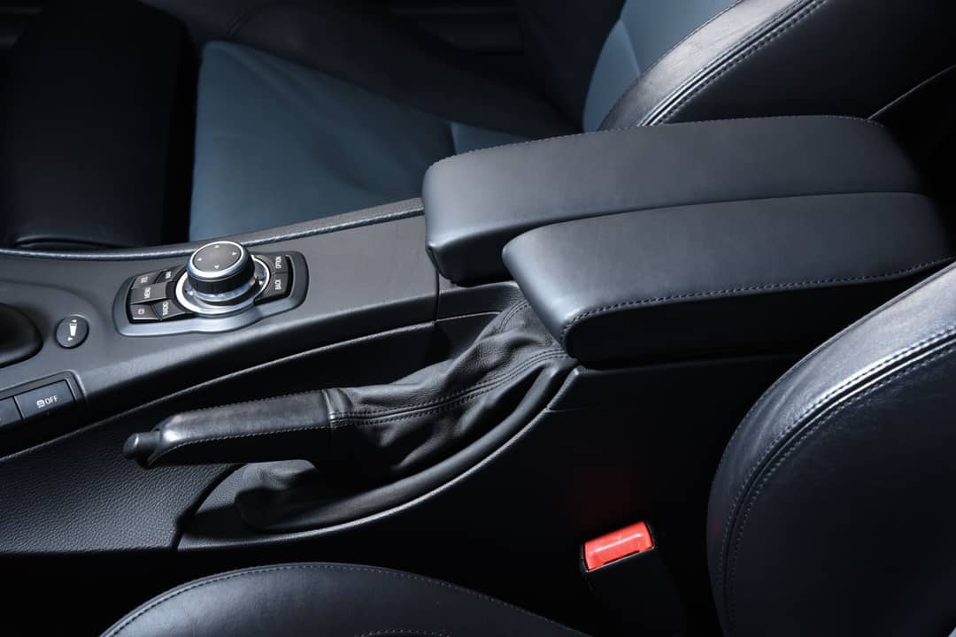 2011 BMW M3 — photo 22